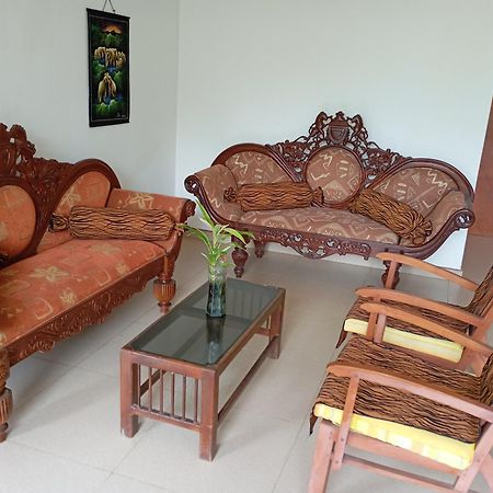 Larn'S Villa Hotel & Apartment Wadduwa Extérieur photo